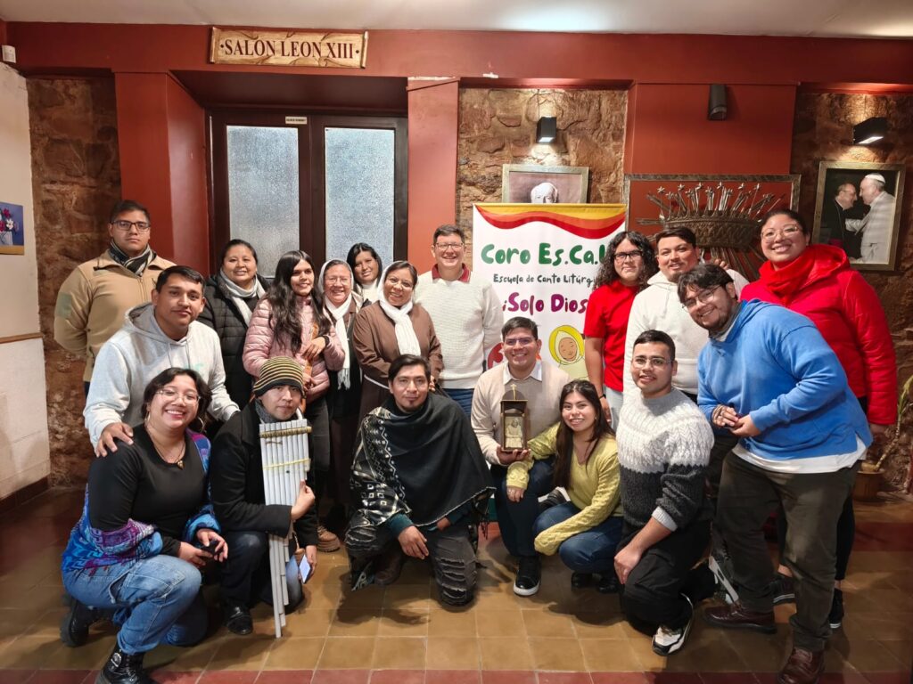 Escali: 16 años llevando a Dios a través del canto litúrgico